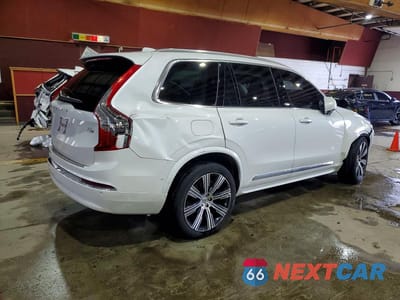 Trzecie zdjęcie samochodu z tyłu: 2025 VOLVO XC90 PLUS VIN:YV4H60PE8S1315545 - miniatura
