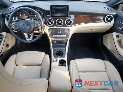 Zdjęcie 8 z 11 samochodu: 2018 MERCEDES-BENZ CLA 250 VIN:WDDSJ4EB4JN589832 - miniatura