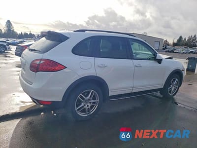 Trzecie zdjęcie samochodu z tyłu: 2012 PORSCHE CAYENNE VIN:WP1AA2A27CLA10930 - miniatura