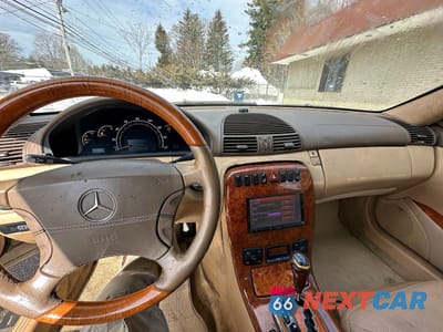 Zdjęcie 9 z 14 samochodu: 2001 MERCEDES-BENZ CL 600 VIN:WDBPJ78J41A016522 - miniatura