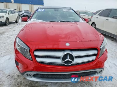 Piąte zdjęcie samochodu w środku: 2015 MERCEDES-BENZ GLA 250 VIN:WDCTG4EB4FJ180221 - miniatura