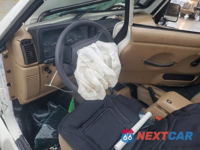 Zdjęcie 8 z 12 samochodu: 2000 JEEP WRANGLER / TJ SAHARA VIN:1J4FA59S6YP749360 - miniatura