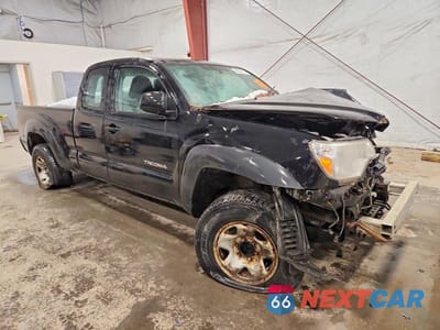 Czwarte zdjęcie samochodu z boku: 2013 TOYOTA TACOMA V6 VIN:5TFUU4EN4DX062628 - miniatura