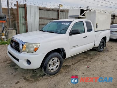 2011 TOYOTA TACOMA UTILITY / SERVICE TRUCK 5TFTX4CN4BX007115 - główne zdjęcie licytacji z USA - miniatura