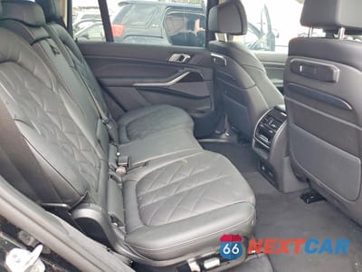 Zdjęcie 11 z 14 samochodu: 2025 BMW X7 XDRIVE40I VIN:5UX23EM07S9Z37299 - miniatura