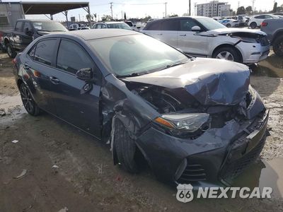Czwarte zdjęcie samochodu z boku: 2018 TOYOTA COROLLA SE VIN:5YFBURHE6JP801301 - miniatura