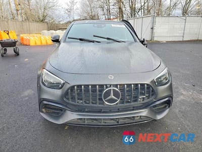 Piąte zdjęcie samochodu w środku: 2023 MERCEDES-BENZ E 63 AMG-S 4MATIC VIN:W1KZF8KB5PB144764 - miniatura