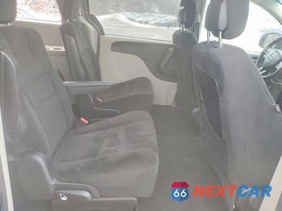 Zdjęcie 11 z 13 samochodu: 2016 DODGE GRAND CARAVAN SE VIN:2C4RDGBG5GR192028 - miniatura
