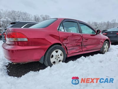 Trzecie zdjęcie samochodu z tyłu: 2001 HONDA ACCORD EX VIN:1HGCG16591A031116 - miniatura