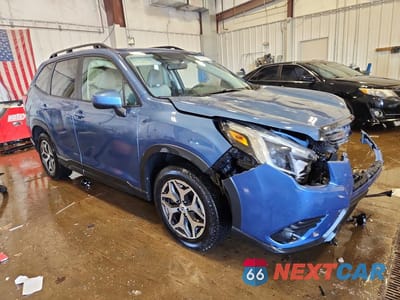 Czwarte zdjęcie samochodu z boku: 2022 SUBARU FORESTER PREMIUM VIN:JF2SKAEC2NH433938 - miniatura