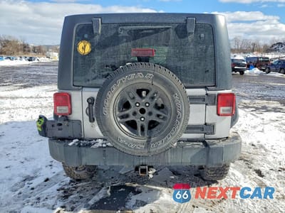 Zdjęcie 6 z 12 samochodu: 2016 JEEP WRANGLER UNLIMITED SPORT VIN:1C4BJWDG8GL186654 - miniatura