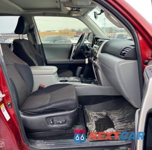 Piąte zdjęcie samochodu w środku: 2012 TOYOTA 4RUNNER SR5 VIN:JTEBU5JR0C5088462 - miniatura