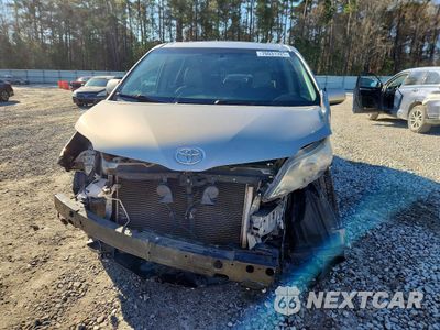 Piąte zdjęcie samochodu w środku: 2016 TOYOTA SIENNA XLE VIN:5TDYK3DCXGS750631 - miniatura