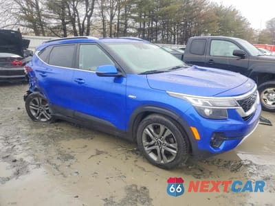 Czwarte zdjęcie samochodu z boku: 2021 KIA SELTOS S VIN:KNDEUCAA0M7041311 - miniatura