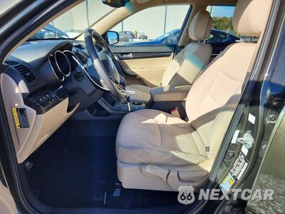 Zdjęcie 7 z 13 samochodu: 2012 KIA SORENTO BASE VIN:5XYKT3A65CG306453 - miniatura