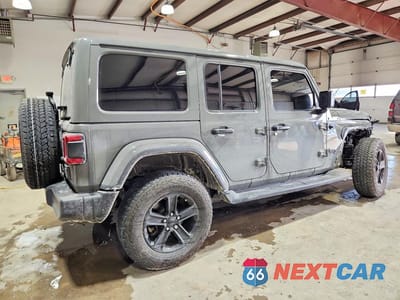 Trzecie zdjęcie samochodu z tyłu: 2021 JEEP WRANGLER UNLIMITED SAHARA VIN:1C4HJXEN0MW671460 - miniatura
