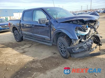 Czwarte zdjęcie samochodu z boku: 2025 FORD F150 XLT VIN:1FTFW3LD1SFB16350 - miniatura