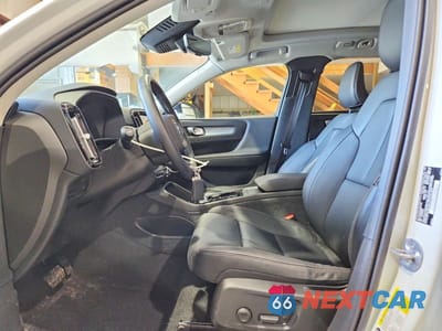 Zdjęcie 7 z 13 samochodu: 2025 VOLVO XC40 PLUS VIN:YV4L12UC5S2537333 - miniatura