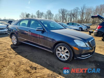 Czwarte zdjęcie samochodu z boku: 2012 MERCEDES-BENZ E 350 4MATIC VIN:WDDHF8JB7CA615326 - miniatura