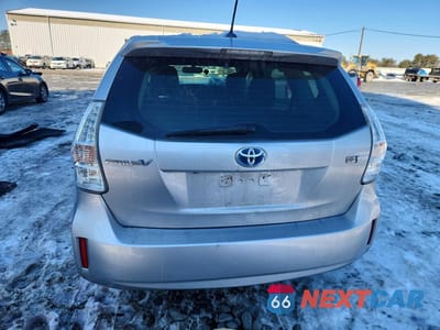 Zdjęcie 6 z 12 samochodu: 2013 TOYOTA PRIUS V VIN:JTDZN3EU6D3207955 - miniatura