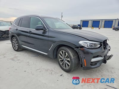 Czwarte zdjęcie samochodu z boku: 2019 BMW X3 SDRIVE30I VIN:5UXTR7C56KLR45800 - miniatura