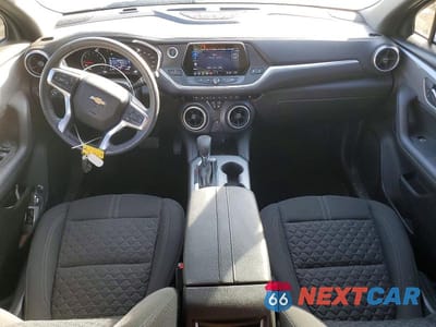Zdjęcie 8 z 13 samochodu: 2021 CHEVROLET BLAZER 2LT VIN:3GNKBCRS1MS533439 - miniatura