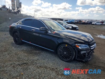 Czwarte zdjęcie samochodu z boku: 2019 MERCEDES-BENZ C 300 4MATIC VIN:55SWF8EB0KU316423 - miniatura