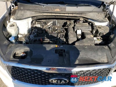 Zdjęcie 12 z 13 samochodu: 2018 KIA SORENTO LX VIN:5XYPG4A38JG424001 - miniatura