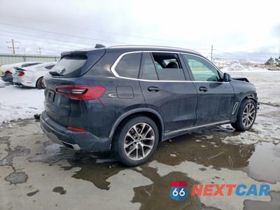 Trzecie zdjęcie samochodu z tyłu: 2021 BMW X5 XDRIVE40I VIN:5UXCR6C07M9H45283 - miniatura