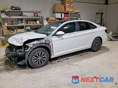 2019 VOLKSWAGEN JETTA SEL 3VWE57BU8KM012023 - główne zdjęcie licytacji z USA - miniatura