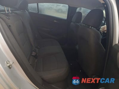 Zdjęcie 10 z 11 samochodu: 2017 CHEVROLET CRUZE LS VIN:1G1BC5SM1H7155066 - miniatura