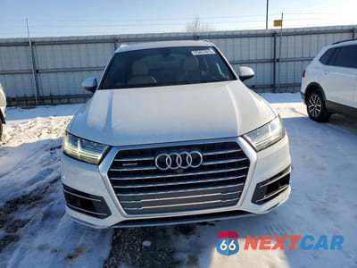 Piąte zdjęcie samochodu w środku: 2018 AUDI Q7 PRESTIGE VIN:WA1VAAF73JD029011 - miniatura