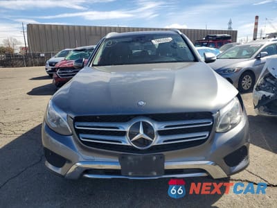 Piąte zdjęcie samochodu w środku: 2016 MERCEDES-BENZ GLC 300 4MATIC VIN:WDC0G4KB2GF088617 - miniatura