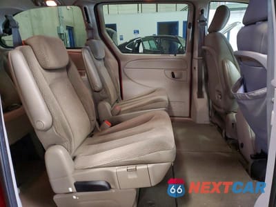 Zdjęcie 11 z 13 samochodu: 2005 DODGE GRAND CARAVAN SXT VIN:2D4GP44L75R135577 - miniatura