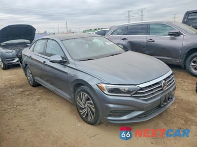 Czwarte zdjęcie samochodu z boku: 2021 VOLKSWAGEN JETTA SEL PREMIUM VIN:3VWG57BU4MM069153 - miniatura