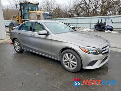 Czwarte zdjęcie samochodu z boku: 2019 MERCEDES-BENZ C 300 4MATIC VIN:55SWF8EB7KU299748 - miniatura