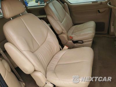 Zdjęcie 11 z 13 samochodu: 2000 DODGE GRAND CARAVAN SE VIN:1B4GP44G9YB798715 - miniatura