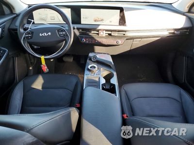 Zdjęcie 8 z 12 samochodu: 2023 KIA EV6 LIGHT VIN:KNDC34LA0P5127635 - miniatura