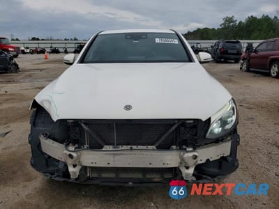 Piąte zdjęcie samochodu w środku: 2018 MERCEDES-BENZ GLC COUPE 300 4MATIC VIN:WDC0J4KB6JF324453 - miniatura