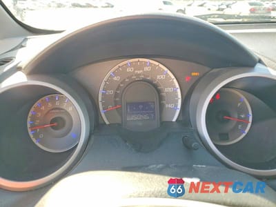 Zdjęcie 9 z 12 samochodu: 2010 HONDA FIT SPORT VIN:JHMGE8H48AC026253 - miniatura