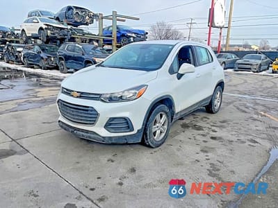 Drugie zdjęcie samochodu z przodu: 2018 CHEVROLET TRAX LS VIN:KL7CJNSB0JB583002 - miniatura