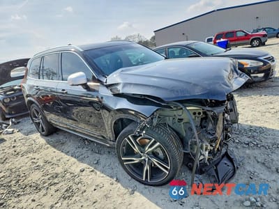 Czwarte zdjęcie samochodu z boku: 2019 VOLVO XC90 T6 R-DESIGN VIN:YV4A22PM6K1459997 - miniatura