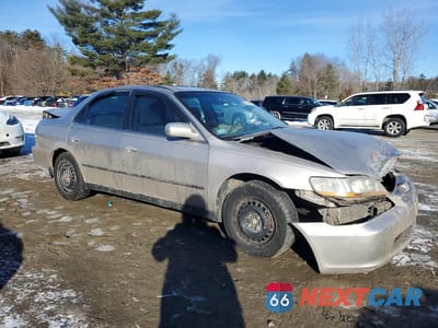 Czwarte zdjęcie samochodu z boku: 1998 HONDA ACCORD LX VIN:1HGCG5544WA259970 - miniatura