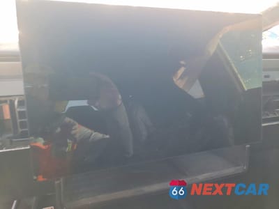 Zdjęcie 9 z 12 samochodu: 2024 TESLA CYBERTRUCK VIN:7G2CEHED4RA055388 - miniatura
