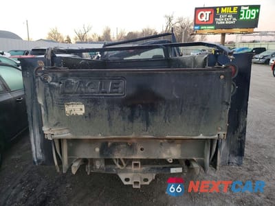 Zdjęcie 6 z 12 samochodu: 2006 GMC SIERRA K2500 HEAVY DUTY VIN:1GDHK24U06E283366 - miniatura