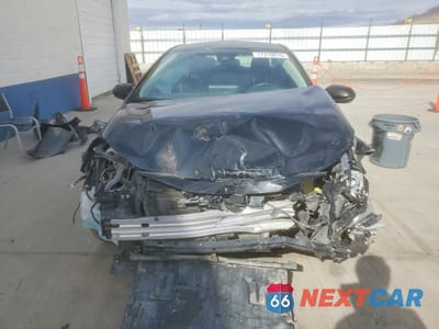 Piąte zdjęcie samochodu w środku: 2022 TOYOTA COROLLA LE VIN:JTDEPMAE6NJ204550 - miniatura