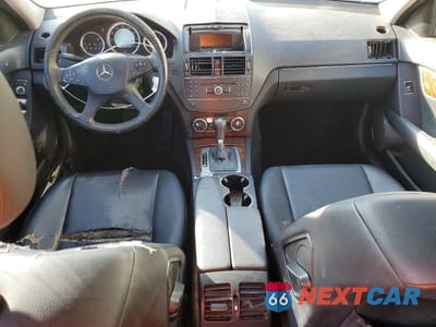 Zdjęcie 8 z 11 samochodu: 2009 MERCEDES-BENZ C 300 VIN:WDDGF54X09R046783 - miniatura