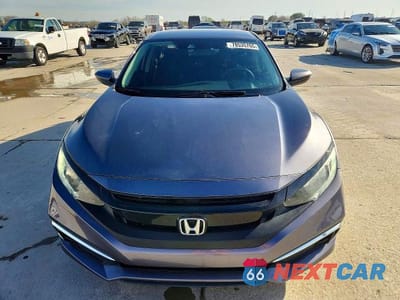 Piąte zdjęcie samochodu w środku: 2019 HONDA CIVIC LX VIN:2HGFC2F64KH599557 - miniatura