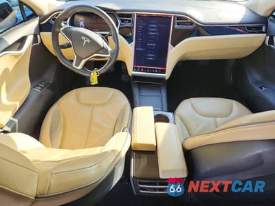 Zdjęcie 8 z 12 samochodu: 2014 TESLA MODEL S VIN:5YJSA1H1XEFP38471 - miniatura