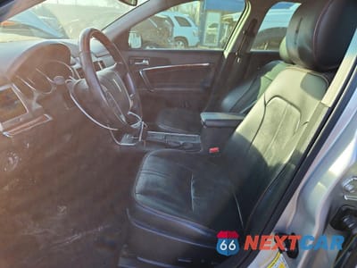 Zdjęcie 7 z 12 samochodu: 2012 LINCOLN MKZ VIN:3LNHL2JC4CR824341 - miniatura